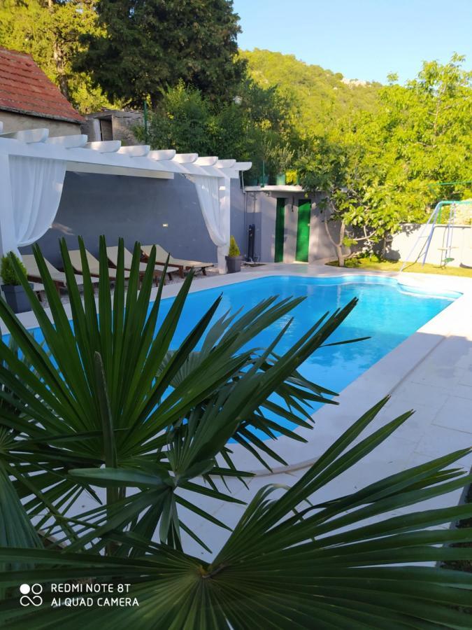 Holiday Home Zezevica - Heated Pool Sestanovac ภายนอก รูปภาพ