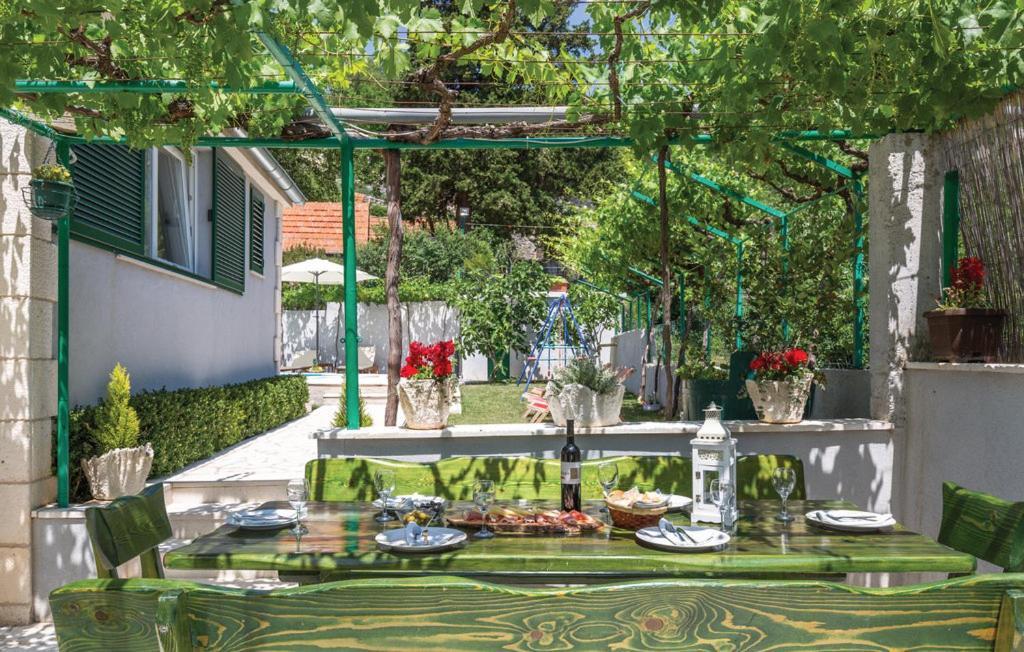 Holiday Home Zezevica - Heated Pool Sestanovac ภายนอก รูปภาพ